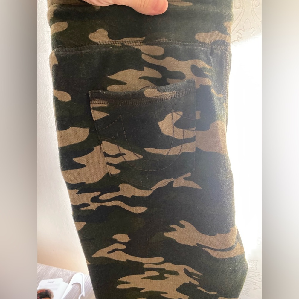 NEW✨TRUE RELIGION CAMO SWEATSUIT / FULL SUIT - Picture 14 of 16